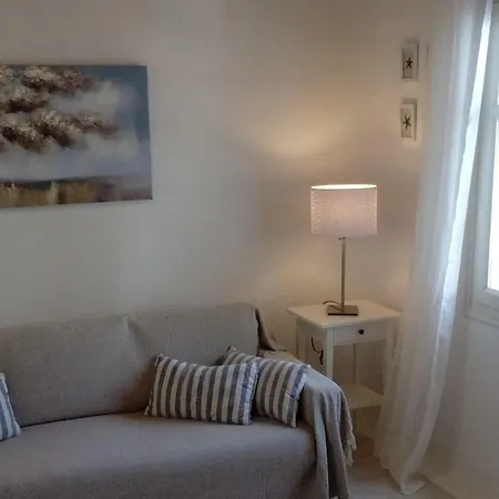Mykonian Aroma House אורנוס
