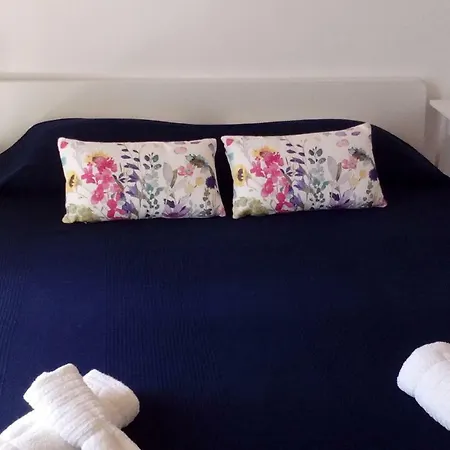 Mykonian Aroma House * אורנוס
